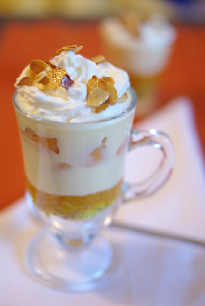 Trifle aux abricots et aux amandes