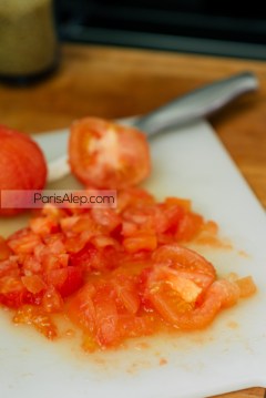 Tomates pelées coupées
